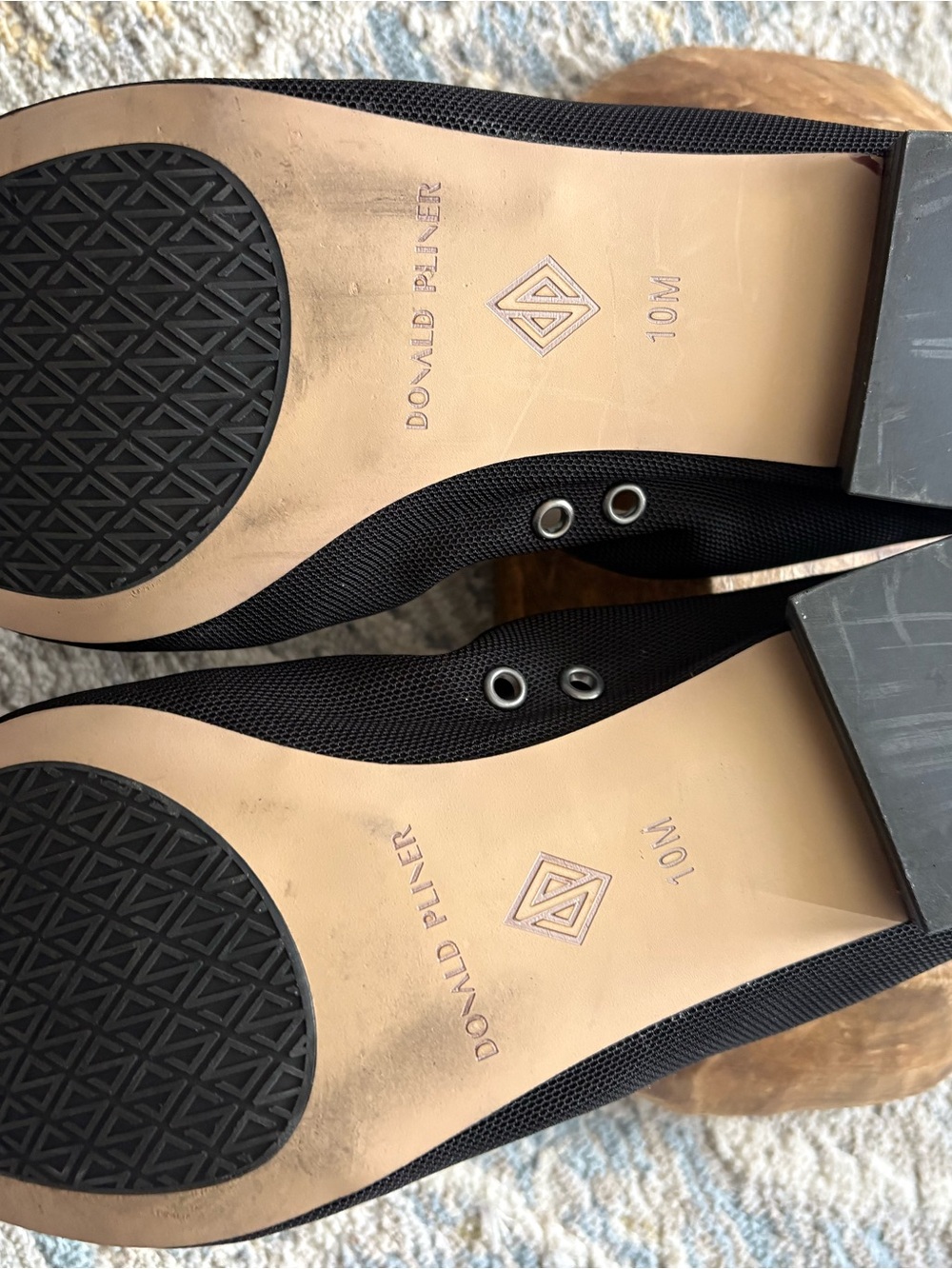 Donald J. Pliner Black Pointed Ballet Flats with Logo Accent NWOB - Picture 3 of 5